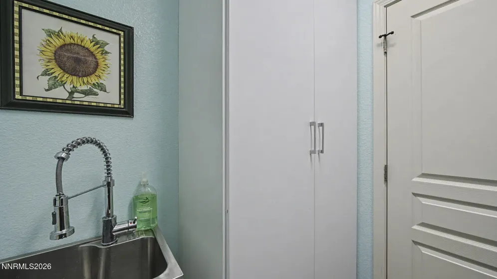 9111 Kenton, Reno, Nevada 89523, 3 Bedrooms Bedrooms, ,2 BathroomsBathrooms,Residential,Residential,Kenton,260001275