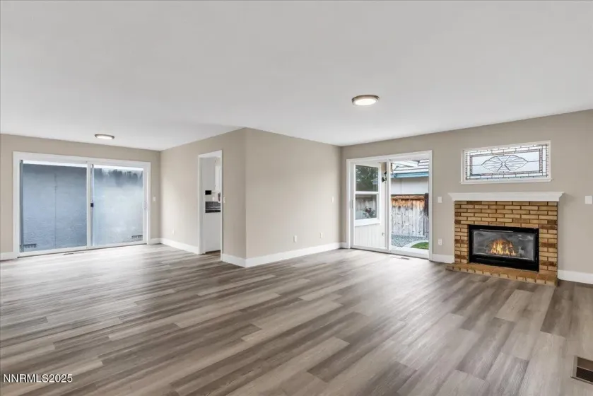 302 Royal Troon, Dayton, Nevada 89403, 3 Bedrooms Bedrooms, ,2 BathroomsBathrooms,Residential,Residential,Royal Troon,250056698