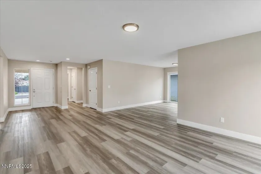 302 Royal Troon, Dayton, Nevada 89403, 3 Bedrooms Bedrooms, ,2 BathroomsBathrooms,Residential,Residential,Royal Troon,250056698