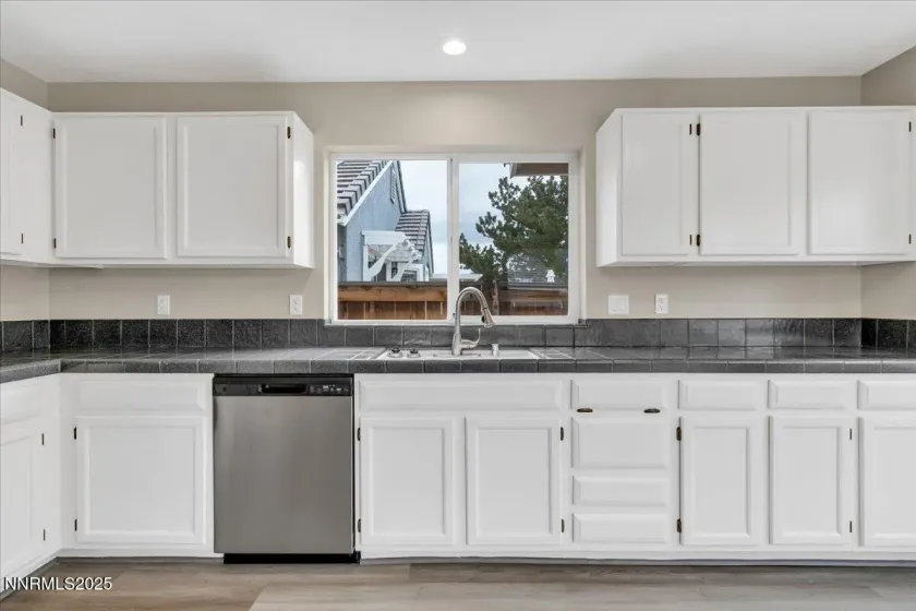 302 Royal Troon, Dayton, Nevada 89403, 3 Bedrooms Bedrooms, ,2 BathroomsBathrooms,Residential,Residential,Royal Troon,250056698