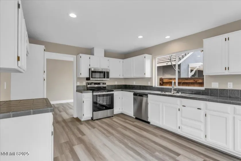 302 Royal Troon, Dayton, Nevada 89403, 3 Bedrooms Bedrooms, ,2 BathroomsBathrooms,Residential,Residential,Royal Troon,250056698