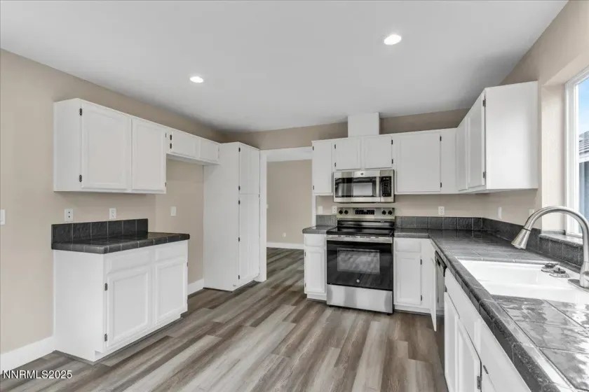 302 Royal Troon, Dayton, Nevada 89403, 3 Bedrooms Bedrooms, ,2 BathroomsBathrooms,Residential,Residential,Royal Troon,250056698