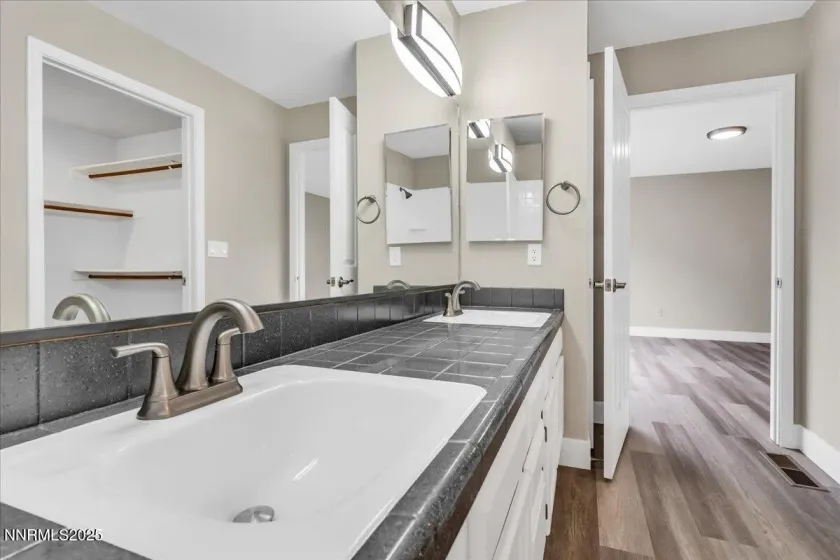 302 Royal Troon, Dayton, Nevada 89403, 3 Bedrooms Bedrooms, ,2 BathroomsBathrooms,Residential,Residential,Royal Troon,250056698