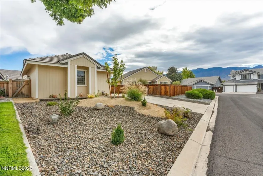 302 Royal Troon, Dayton, Nevada 89403, 3 Bedrooms Bedrooms, ,2 BathroomsBathrooms,Residential,Residential,Royal Troon,250056698