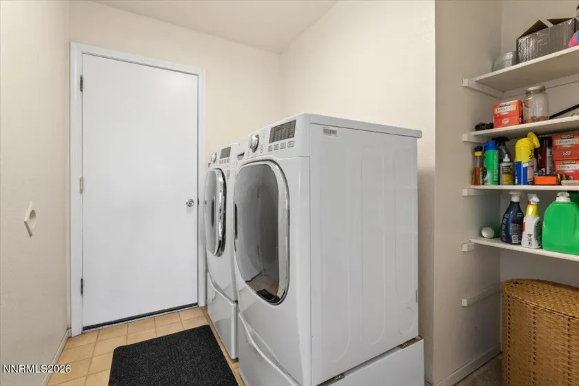 2224 Escalera, Reno, Nevada 89523, 3 Bedrooms Bedrooms, ,2 BathroomsBathrooms,Residential,Residential,Escalera,260001276