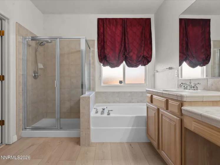 5860 Hidden Valley, Reno, Nevada 89502, 4 Bedrooms Bedrooms, ,2 BathroomsBathrooms,Residential,Residential,Hidden Valley,260001278