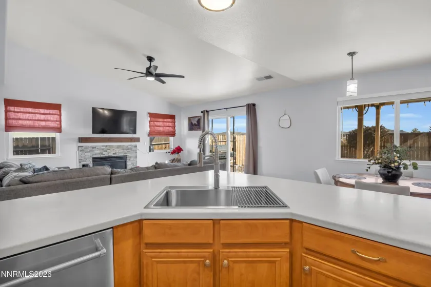 9834 Suncrest, Reno, Nevada 89506, 4 Bedrooms Bedrooms, ,2 BathroomsBathrooms,Residential,Residential,Suncrest,260001279