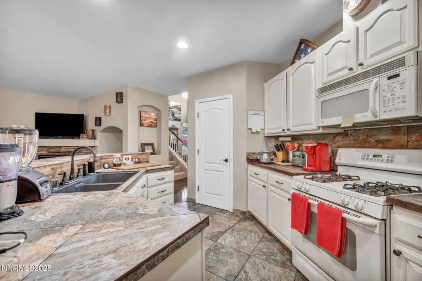 2971 Fox Trail, Reno, Nevada 89523, 3 Bedrooms Bedrooms, ,3 BathroomsBathrooms,Residential,Residential,Fox Trail,250052621