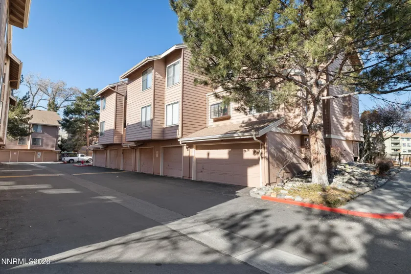 2875 Idlewild, Reno, Nevada 89509, 2 Bedrooms Bedrooms, ,2 BathroomsBathrooms,Residential,Residential,Idlewild,260001286