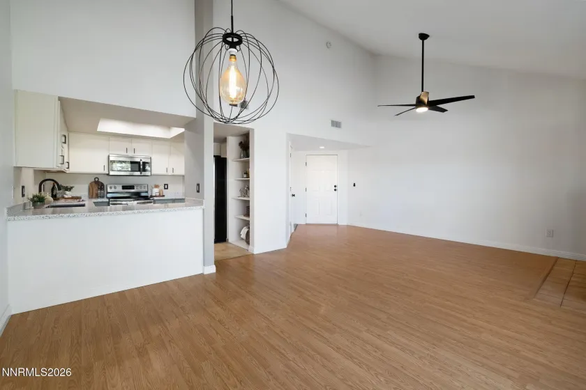 2875 Idlewild, Reno, Nevada 89509, 2 Bedrooms Bedrooms, ,2 BathroomsBathrooms,Residential,Residential,Idlewild,260001286