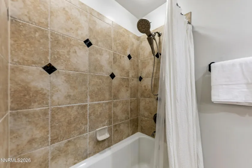 3620 Hidden Valley, Reno, Nevada 89502, 5 Bedrooms Bedrooms, ,3 BathroomsBathrooms,Residential,Residential,Hidden Valley,260001288