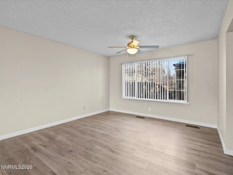 1074 Glen Martin, Sparks, Nevada 89434, 4 Bedrooms Bedrooms, ,3 BathroomsBathrooms,Residential,Residential,Glen Martin,260001292