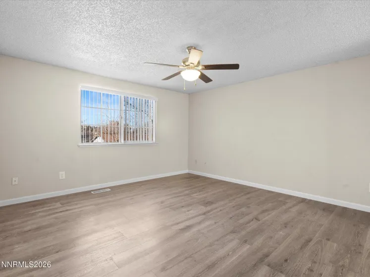 1074 Glen Martin, Sparks, Nevada 89434, 4 Bedrooms Bedrooms, ,3 BathroomsBathrooms,Residential,Residential,Glen Martin,260001292