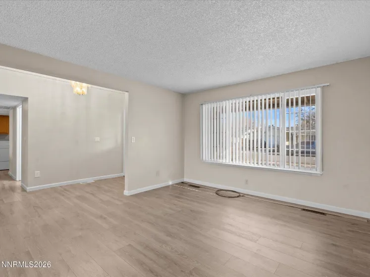 1074 Glen Martin, Sparks, Nevada 89434, 4 Bedrooms Bedrooms, ,3 BathroomsBathrooms,Residential,Residential,Glen Martin,260001292