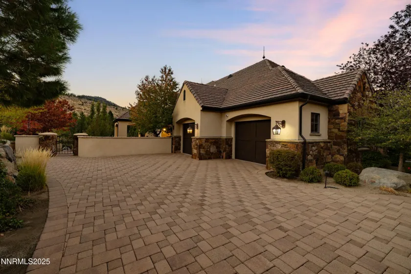 5775 Lausanne, Reno, Nevada 89511, 4 Bedrooms Bedrooms, ,6 BathroomsBathrooms,Residential,Residential,Lausanne,250057258