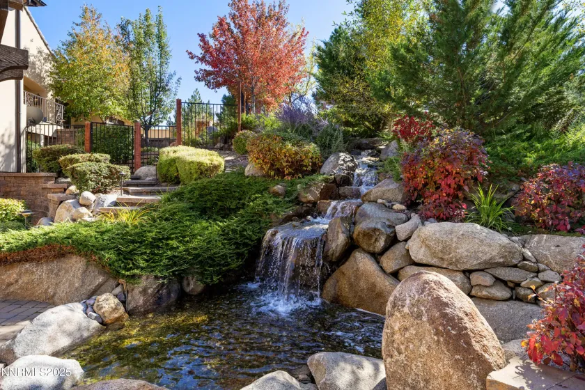 5775 Lausanne, Reno, Nevada 89511, 4 Bedrooms Bedrooms, ,6 BathroomsBathrooms,Residential,Residential,Lausanne,250057258