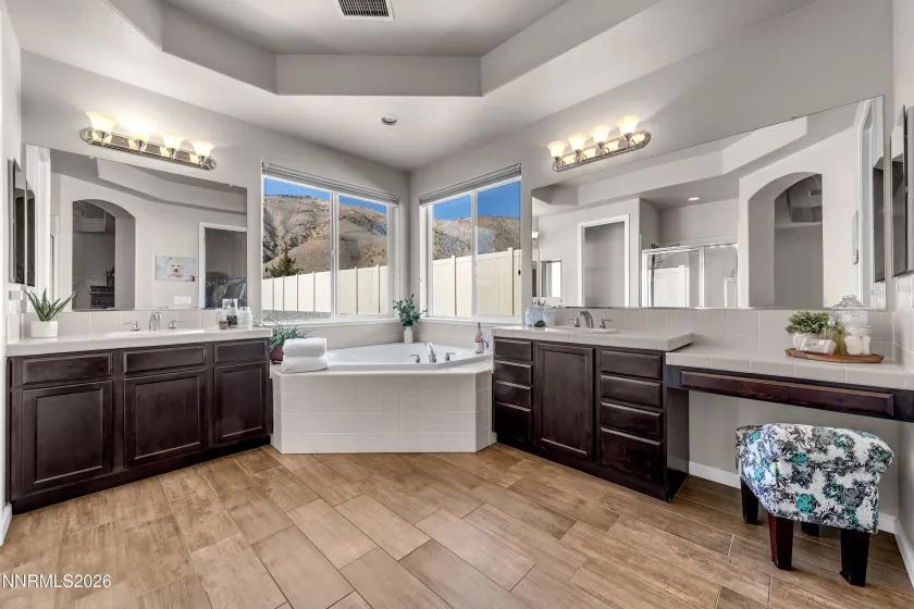 12245 Hidden Hills, Sparks, Nevada 89441, 5 Bedrooms Bedrooms, ,3 BathroomsBathrooms,Residential,Residential,Hidden Hills,260001295