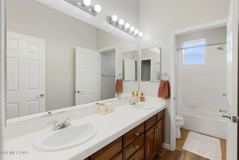 5958 Solstice, Sparks, Nevada 89436, 4 Bedrooms Bedrooms, ,3 BathroomsBathrooms,Residential,Residential,Solstice,260001300