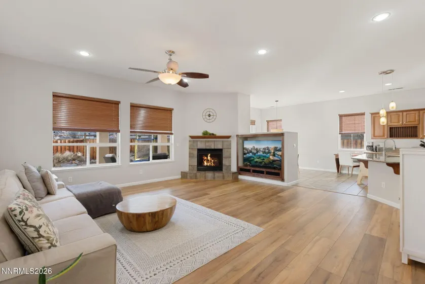 5958 Solstice, Sparks, Nevada 89436, 4 Bedrooms Bedrooms, ,3 BathroomsBathrooms,Residential,Residential,Solstice,260001300