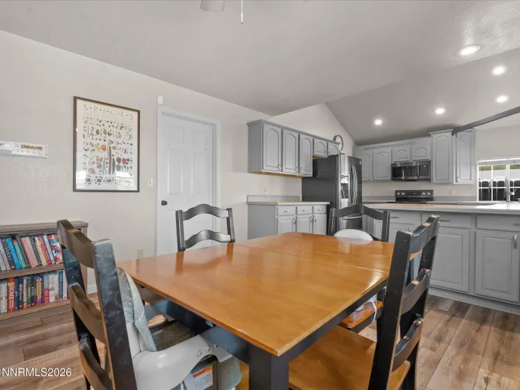 1009 Deena, Fallon, Nevada 89406, 4 Bedrooms Bedrooms, ,3 BathroomsBathrooms,Residential,Residential,Deena,260001304