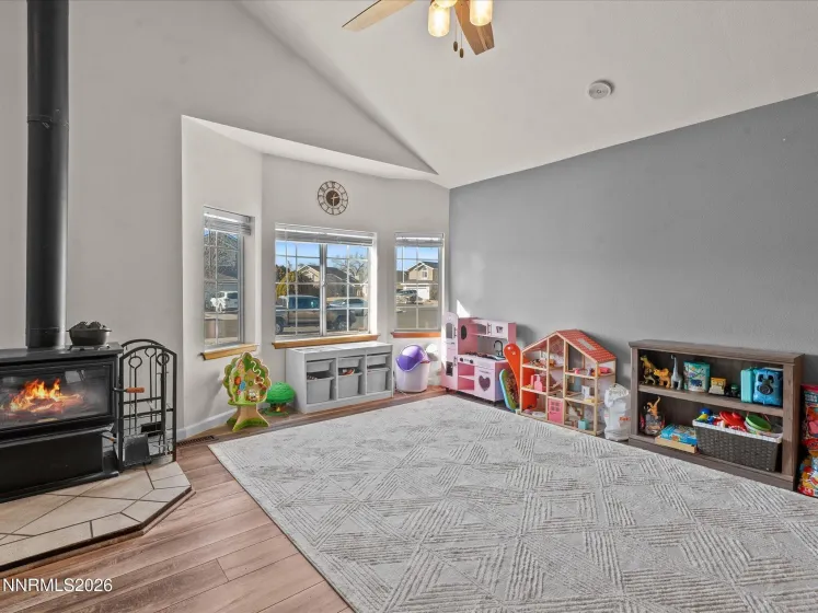 1009 Deena, Fallon, Nevada 89406, 4 Bedrooms Bedrooms, ,3 BathroomsBathrooms,Residential,Residential,Deena,260001304