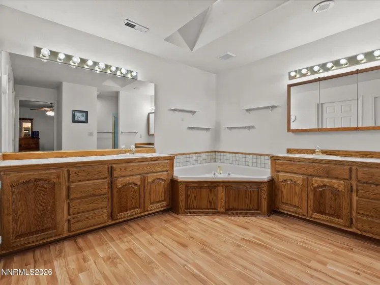 1009 Deena, Fallon, Nevada 89406, 4 Bedrooms Bedrooms, ,3 BathroomsBathrooms,Residential,Residential,Deena,260001304