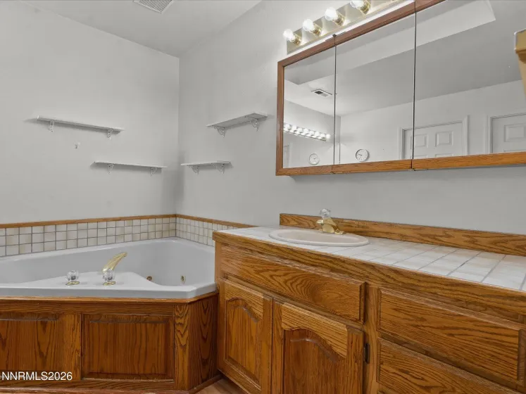 1009 Deena, Fallon, Nevada 89406, 4 Bedrooms Bedrooms, ,3 BathroomsBathrooms,Residential,Residential,Deena,260001304