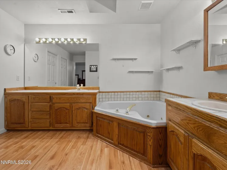 1009 Deena, Fallon, Nevada 89406, 4 Bedrooms Bedrooms, ,3 BathroomsBathrooms,Residential,Residential,Deena,260001304