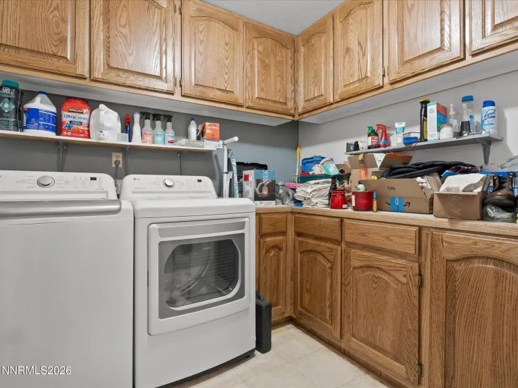 1009 Deena, Fallon, Nevada 89406, 4 Bedrooms Bedrooms, ,3 BathroomsBathrooms,Residential,Residential,Deena,260001304