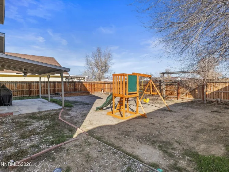 1009 Deena, Fallon, Nevada 89406, 4 Bedrooms Bedrooms, ,3 BathroomsBathrooms,Residential,Residential,Deena,260001304