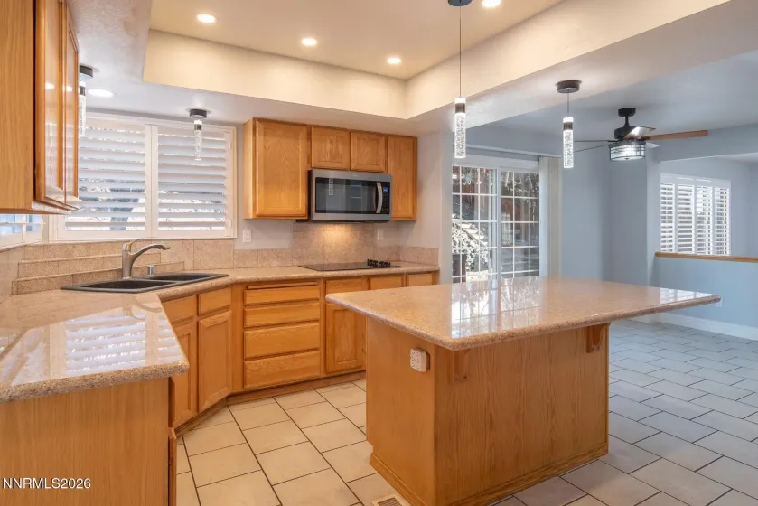 1616 Canyon Terrace, Sparks, Nevada 89436, 4 Bedrooms Bedrooms, ,3 BathroomsBathrooms,Residential,Residential,Canyon Terrace,260001305