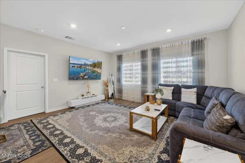 7397 Mountain Top, Reno, Nevada 89506, 3 Bedrooms Bedrooms, ,2 BathroomsBathrooms,Residential,Residential,Mountain Top,260001306