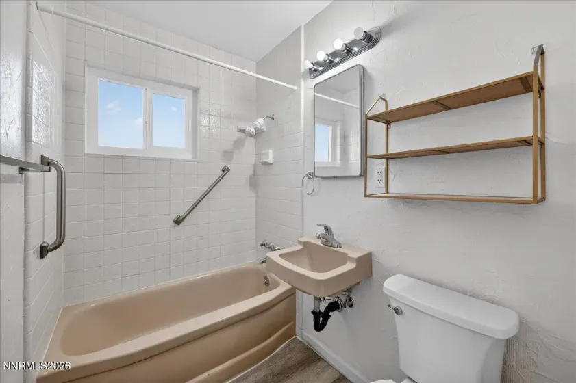 1945 4th, Sparks, Nevada 89431, 2 Bedrooms Bedrooms, ,1 BathroomBathrooms,Residential,Residential,4th,260001313