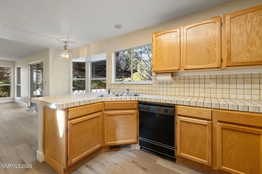 535 Cliff View, Reno, Nevada 89523, 3 Bedrooms Bedrooms, ,3 BathroomsBathrooms,Residential,Residential,Cliff View,260001316