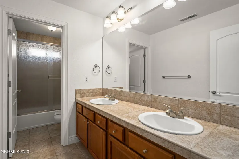 6540 Monticello, Reno, Nevada 89519, 5 Bedrooms Bedrooms, ,4 BathroomsBathrooms,Residential,Residential,Monticello,260001322