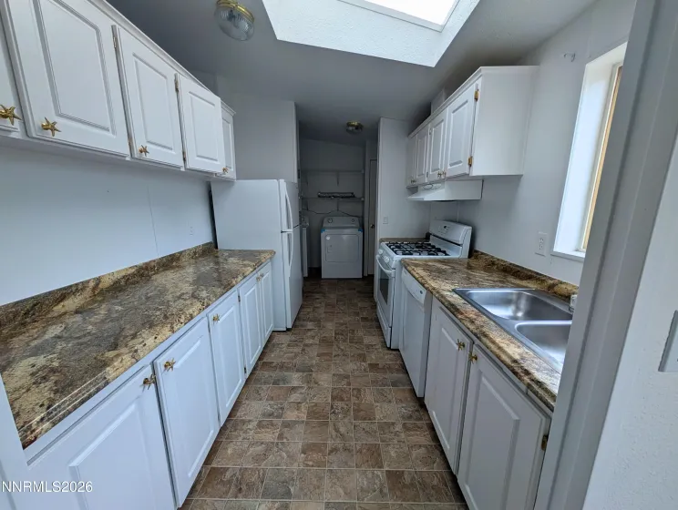 1414 Lahonton, Silver Springs, Nevada 89429, 3 Bedrooms Bedrooms, ,2 BathroomsBathrooms,Residential,Residential,Lahonton,260001326