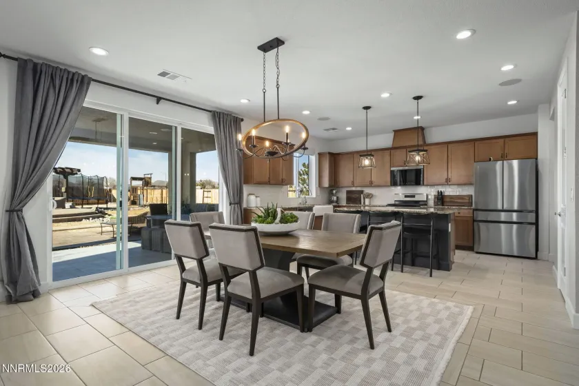2428 Nehalem, Sparks, Nevada 89436, 4 Bedrooms Bedrooms, ,3 BathroomsBathrooms,Residential,Residential,Nehalem,260001325