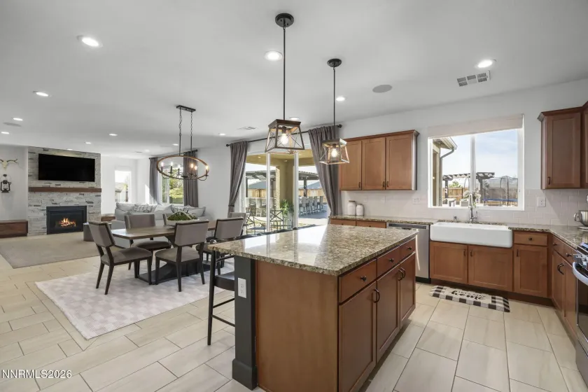 2428 Nehalem, Sparks, Nevada 89436, 4 Bedrooms Bedrooms, ,3 BathroomsBathrooms,Residential,Residential,Nehalem,260001325