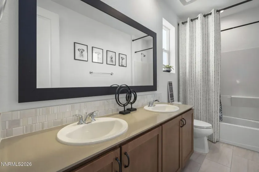 2428 Nehalem, Sparks, Nevada 89436, 4 Bedrooms Bedrooms, ,3 BathroomsBathrooms,Residential,Residential,Nehalem,260001325