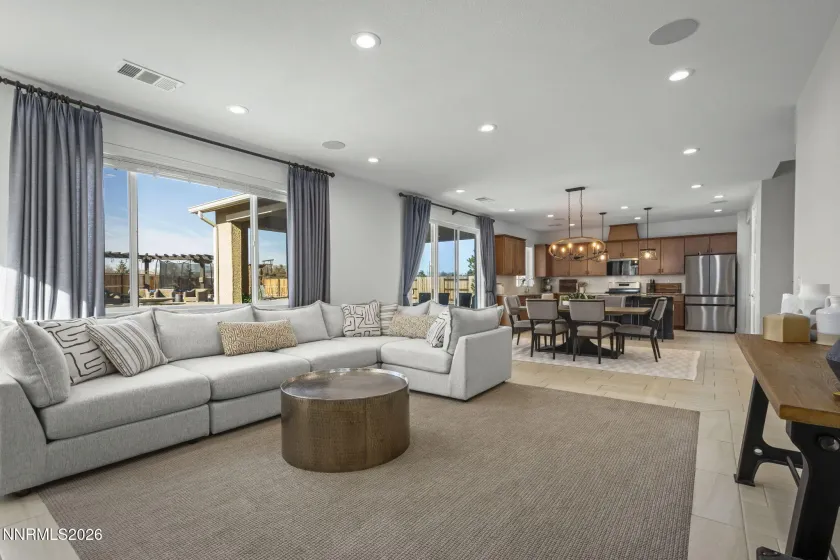 2428 Nehalem, Sparks, Nevada 89436, 4 Bedrooms Bedrooms, ,3 BathroomsBathrooms,Residential,Residential,Nehalem,260001325