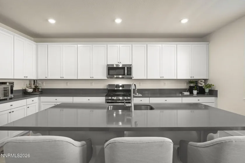 1252 Alfalfa, Sparks, Nevada 89436, 3 Bedrooms Bedrooms, ,3 BathroomsBathrooms,Residential,Residential,Alfalfa,260001331