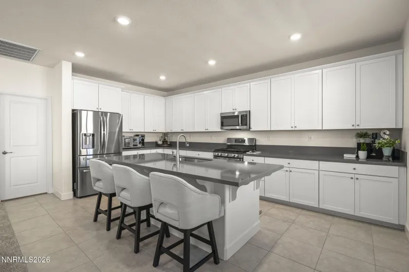 1252 Alfalfa, Sparks, Nevada 89436, 3 Bedrooms Bedrooms, ,3 BathroomsBathrooms,Residential,Residential,Alfalfa,260001331