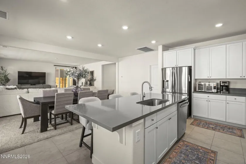 1252 Alfalfa, Sparks, Nevada 89436, 3 Bedrooms Bedrooms, ,3 BathroomsBathrooms,Residential,Residential,Alfalfa,260001331