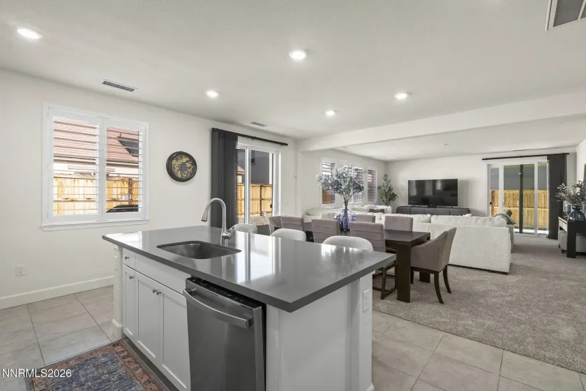 1252 Alfalfa, Sparks, Nevada 89436, 3 Bedrooms Bedrooms, ,3 BathroomsBathrooms,Residential,Residential,Alfalfa,260001331