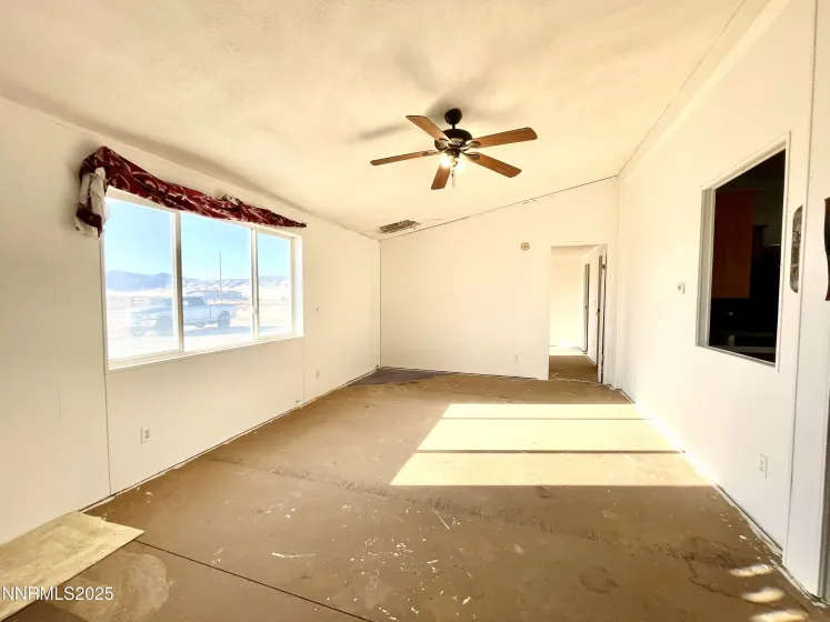 6055 Amos, Winnemucca, Nevada 89445, 4 Bedrooms Bedrooms, ,2 BathroomsBathrooms,Residential,Residential,Amos,260001335