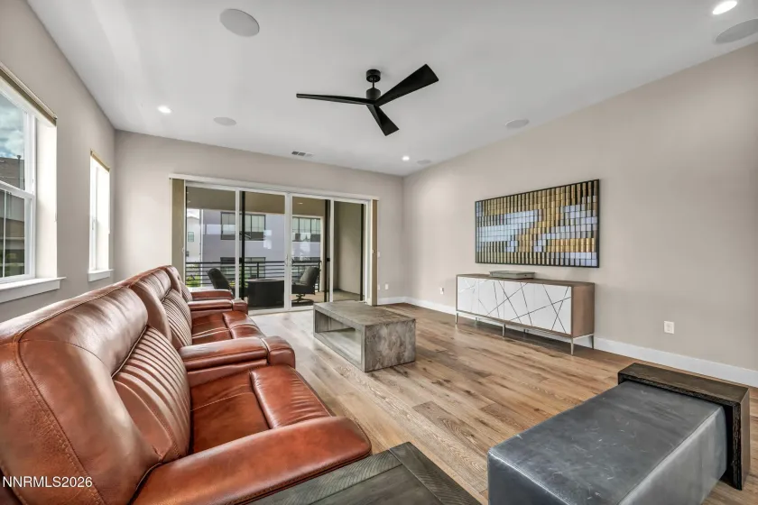 6103 Pleasant Oak, Reno, Nevada 89511, 4 Bedrooms Bedrooms, ,4 BathroomsBathrooms,Residential,Residential,Pleasant Oak,260001336