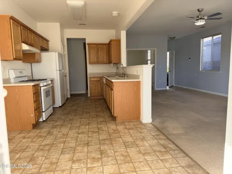 357 Royal Troon, Dayton, Nevada 89403, 2 Bedrooms Bedrooms, ,2 BathroomsBathrooms,Residential,Residential,Royal Troon,260001338