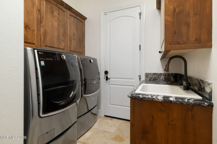 4095 Gray Fox, Reno, Nevada 89511, 5 Bedrooms Bedrooms, ,4 BathroomsBathrooms,Residential,Residential,Gray Fox,260001344