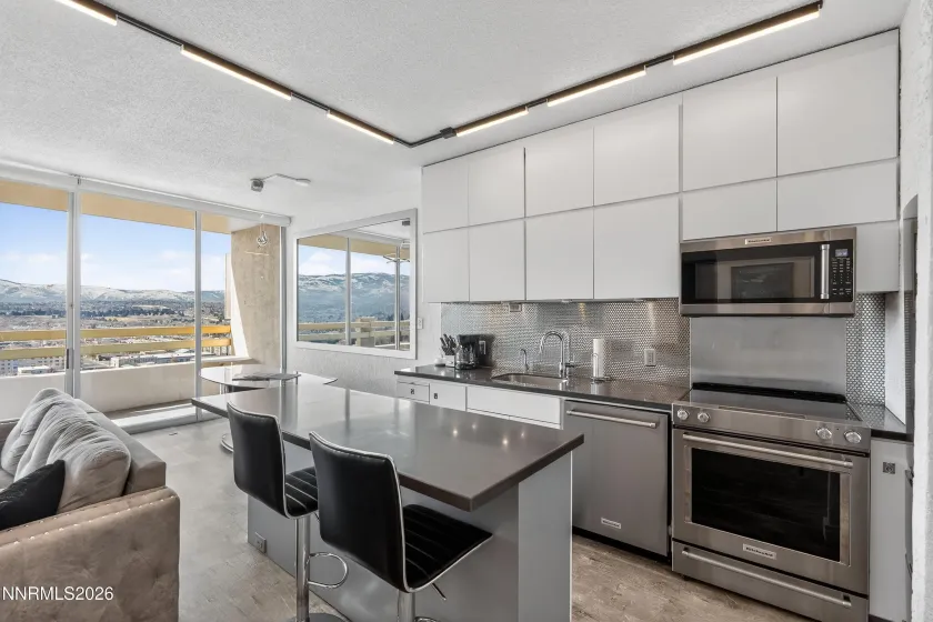 100 Arlington, Reno, Nevada 89501, 1 Bedroom Bedrooms, ,1 BathroomBathrooms,Residential,Residential,Arlington,260001346