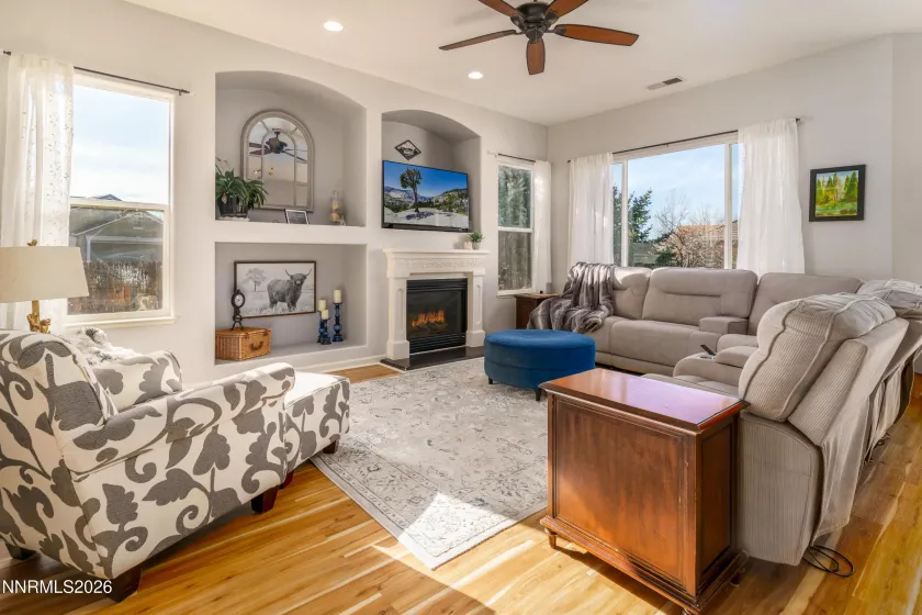 1530 Sequoia, Dayton, Nevada 89403, 4 Bedrooms Bedrooms, ,2 BathroomsBathrooms,Residential,Residential,Sequoia,260001345